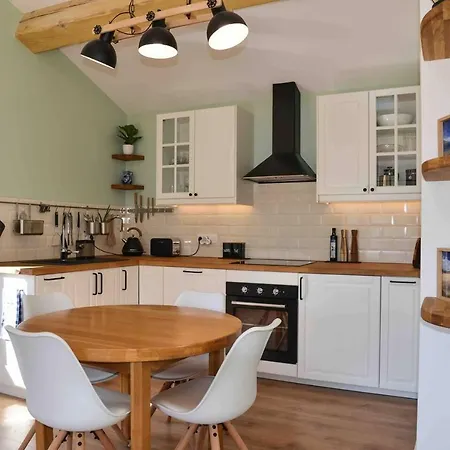 Mountain Hikers Luxury Retreat In *