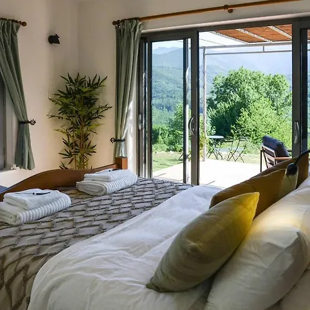 Mountain Hikers Luxury Retreat In